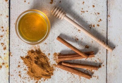 Sử dụng mật ong chữa dị ứng da mặt đơn giản và hiệu quả